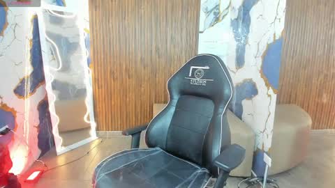 ALYCE  online show from 04-08-26, 11:32