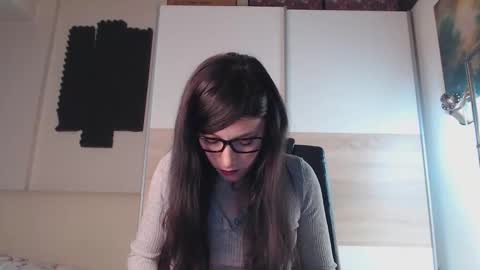 Alice online show from 12-05-24, 01:49