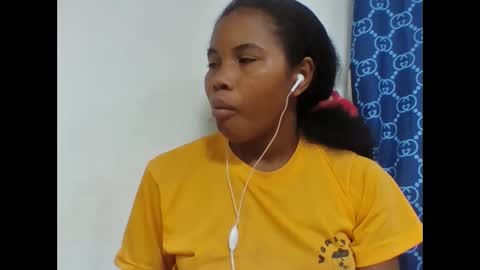 alydie7 online show from 04-22-26, 06:53