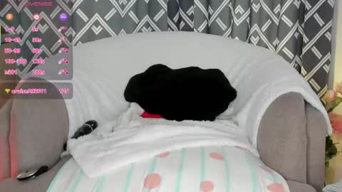 Snapshot of alyjonesoficiall_ chatting on 05-12-26, 06:27 Aly Instg oficial alyjones Lush and Domi love toys are on online show from 05-12-26, 06:27