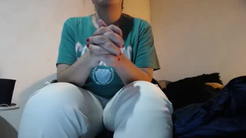 Snapshot of alynfoxx chatting on 05-05-26, 01:24 Alyn Maria online show from 05-05-26, 01:24