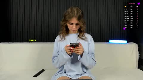 Snapshot of alyona_24 chatting on 01-13-26, 12:32 Alena online show from 01-13-26, 12:32