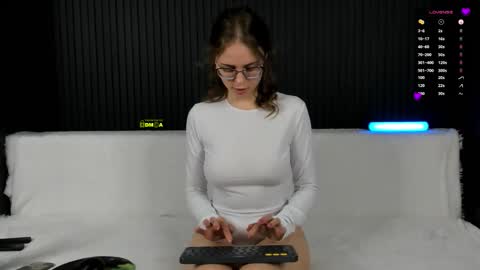 Snapshot of alyona_24 chatting on 02-28-26, 03:24 Alena online show from 02-28-26, 03:24