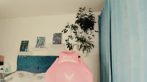 Alysa online show from 12-06-24, 11:44