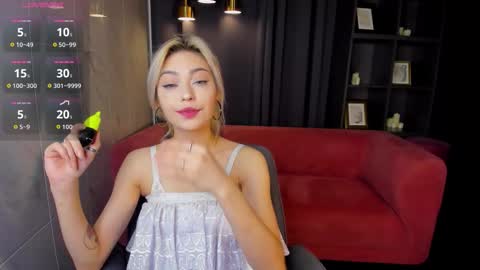 Snapshot of alysiasun chatting on 10-30-25, 02:40 Alysia online show from 10-30-25, 02:40