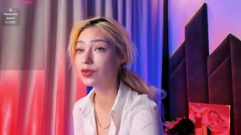 Snapshot of alysiasun chatting on 06-17-26, 01:45 Alysia online show from 06-17-26, 01:45