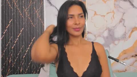 alyson__a online show from 01-11-26, 01:27