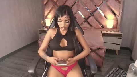 Snapshot of alyssa_brynn1 chatting on 12-17-25, 08:48 Alyssa online show from 12-17-25, 08:48