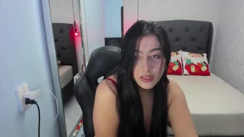 Snapshot of alyssa_park chatting on 12-15-25, 12:31 ALYSSA online show from 12-15-25, 12:31