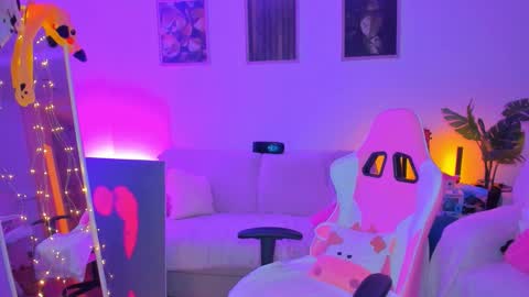 Snapshot of alyssa_smitt chatting on 09-17-25, 10:55 alyssa_smitt online show from 09-17-25, 10:55