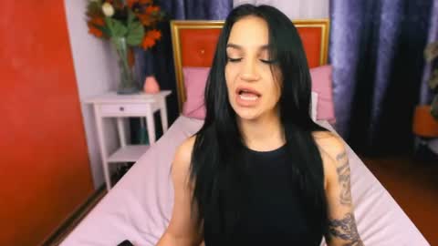 Snapshot of alyssaanne chatting on 06-12-26, 06:23 Alyssa online show from 06-12-26, 06:23