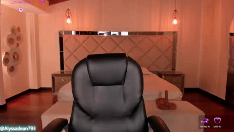 Aly  online show from 06-03-26, 02:33