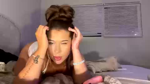 alyssaortega online show from 10-15-25, 05:18
