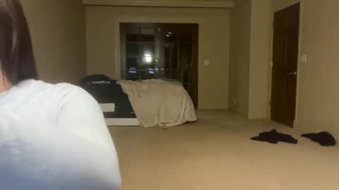 Snapshot of alyssastonee chatting on 11-27-25, 01:40 alyssastonee online show from 11-27-25, 01:40