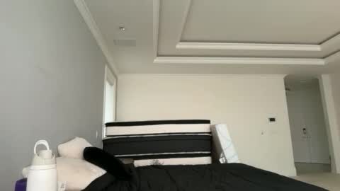 Snapshot of alyssastonee chatting on 01-05-26, 06:00 alyssastonee online show from 01-05-26, 06:00