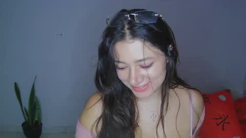 Snapshot of alythia chatting on 05-24-26, 02:05 alythia online show from 05-24-26, 02:05