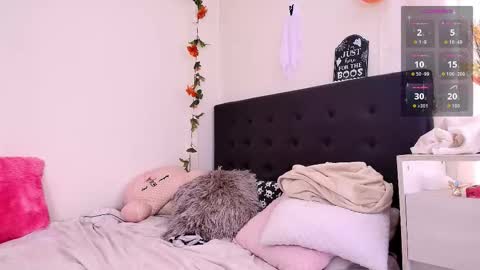 Isabella online show from 10-20-25, 06:52