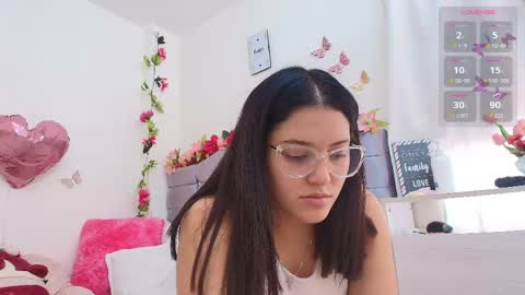 Isabella online show from 04-19-26, 07:49