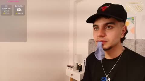 Amadeo Wild online show from 01-22-25, 04:02