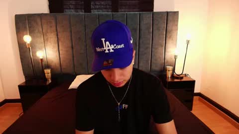 Amadeo Wild online show from 02-15-25, 03:39