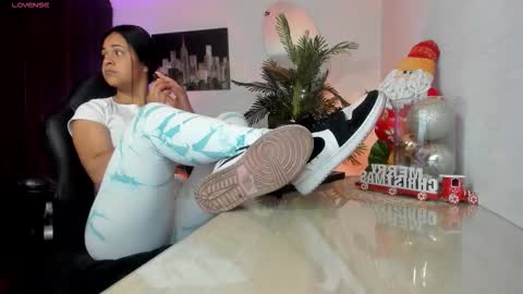 anny online show from 12-04-25, 02:21