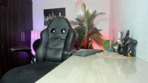 anny online show from 04-21-26, 02:51