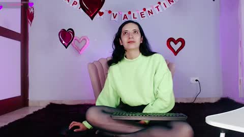 Amai  Sinclair  online show from 02-10-25, 05:58