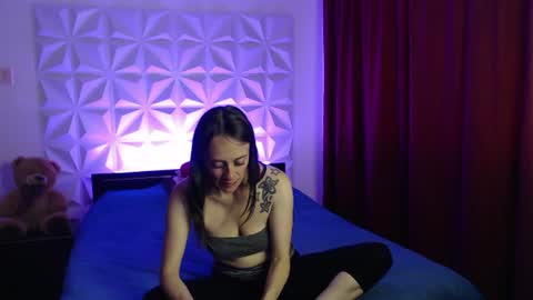 Snapshot of amalett chatting on 07-01-26, 11:23 Amalett online show from 07-01-26, 11:23