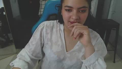 amalia_a online show from 07-23-26, 01:42