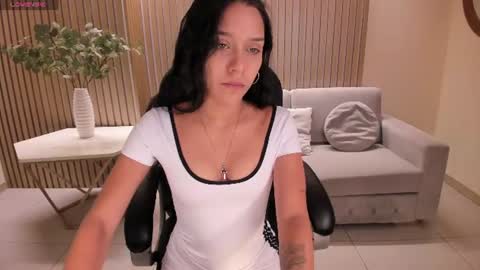 Amalia cruss online show from 06-20-26, 08:00