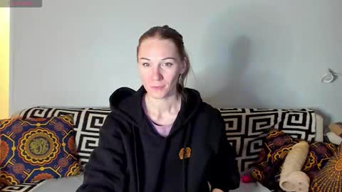 Amalia online show from 10-12-25, 11:48