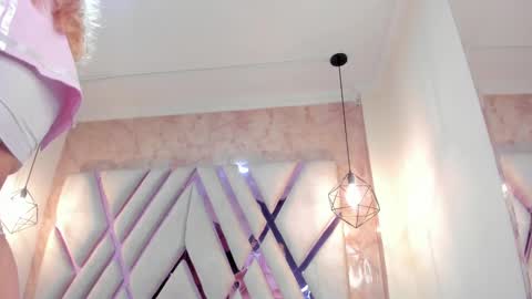 Amalia Im Back See you soon this January 7 at 10 pm Colombia time online show from 01-28-25, 02:21