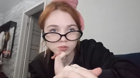 Snapshot of amaliahiggason chatting on 03-12-26, 03:18 amaliahiggason online show from 03-12-26, 03:18