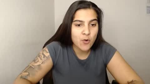 The queen of the biceps  online show from 02-04-25, 09:52