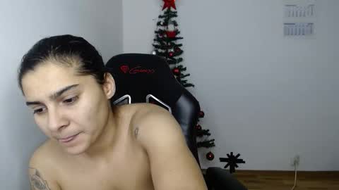 The queen of the biceps  online show from 12-21-25, 12:18