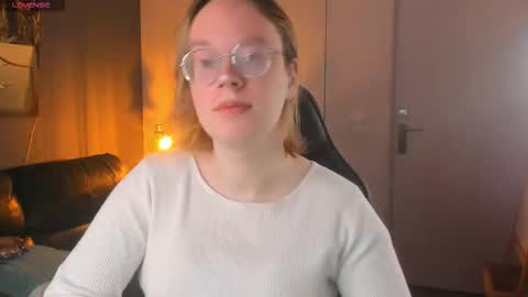 Hi im Amanda online show from 10-11-25, 09:19