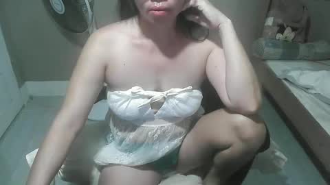 Snapshot of amanda_pinaymama chatting on 01-29-25, 08:18 amanda online show from 01-29-25, 08:18