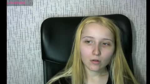 Snapshot of amanda_sherr chatting on 12-20-24, 10:00 Amanda online show from 12-20-24, 10:00