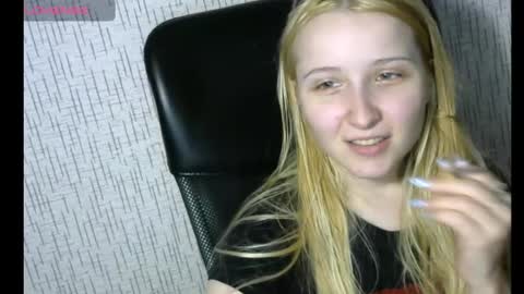 Snapshot of amanda_sherr chatting on 12-24-24, 09:33 Amanda online show from 12-24-24, 09:33