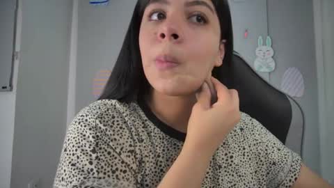 Snapshot of amandabrooks_18 chatting on 04-02-26, 02:20 Amanda online show from 04-02-26, 02:20
