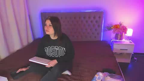 Amanda online show from 04-28-26, 04:50