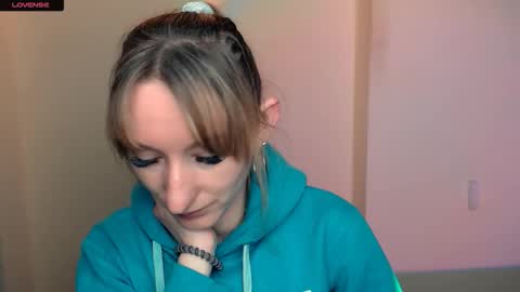 Amanda online show from 09-29-25, 06:40