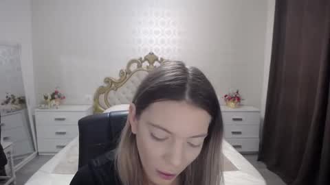 Snapshot of amandaswanson chatting on 10-07-25, 06:43 AmandaTop online show from 10-07-25, 06:43