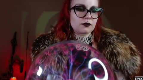 Snapshot of amanita__pantherina chatting on 12-19-24, 05:40 Goddess Amanita online show from 12-19-24, 05:40