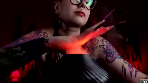 Snapshot of amanita__pantherina chatting on 09-18-25, 12:07 Goddess Amanita online show from 09-18-25, 12:07