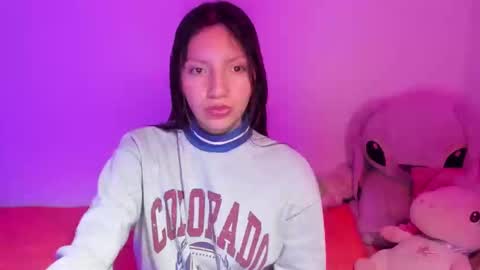 Snapshot of amara_22_ chatting on 02-21-25, 04:18 Liz online show from 02-21-25, 04:18