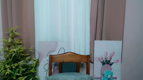 Snapshot of amara_lavelle chatting on 12-13-25, 07:53 AMARAA online show from 12-13-25, 07:53