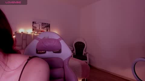 Snapshot of amaraa_couper1 chatting on 01-11-26, 04:17 amaraa_couper1 online show from 01-11-26, 04:17