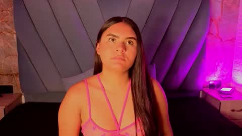 amarahanks_ online show from 11-06-25, 11:44