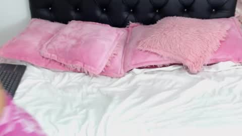 Snapshot of amaranta_f00x chatting on 01-10-25, 03:16 Amaranta online show from 01-10-25, 03:16